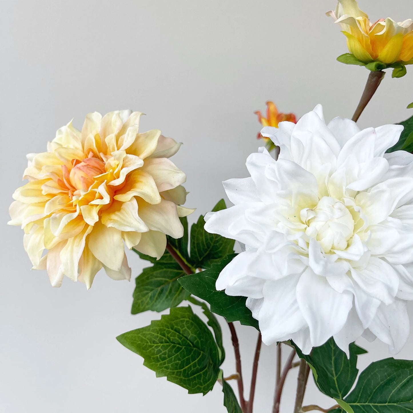 Artificial Dahlias Flowers for Decorations Realistic Touch Pink Arrangement Art White Silicone Dahlia Flowers