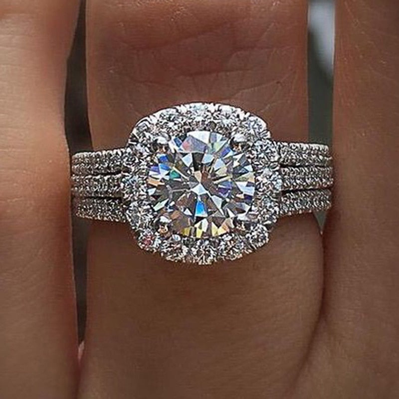 Trendy Women Rings with Brilliant Cubic Zirconia Luxury Engagement Rings