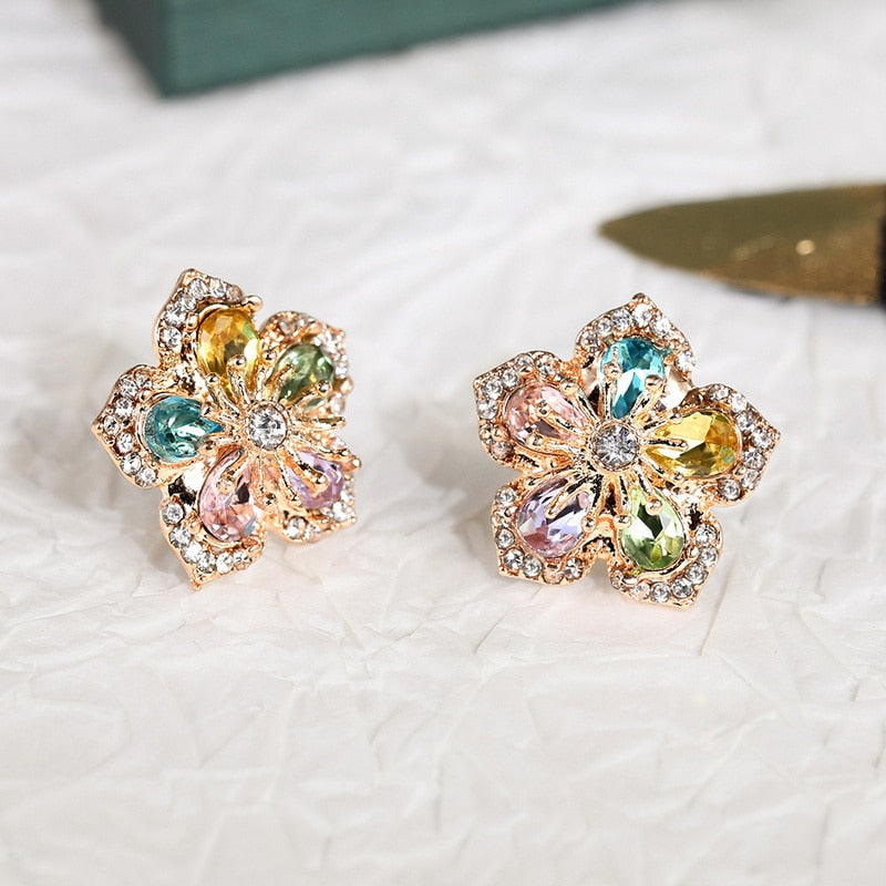 Luxury Crystal Zircon Stud Earrings Vintage Snowflakes Temperament Earrings