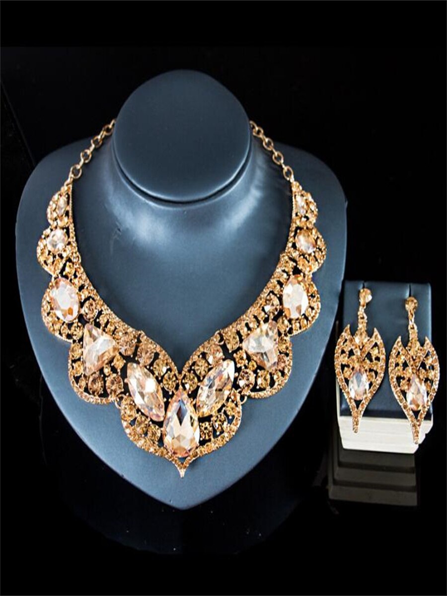 Banquet accessories short crystal necklace earrings High-grade electroplated alloy jewelry