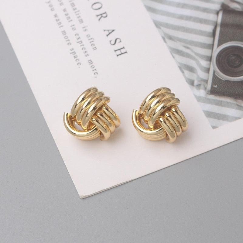 Twist Metal Stud Earrings for Women Hollow Geometric Statement Gold Color Earrings Personality Unusual Earrings Trend Brincos