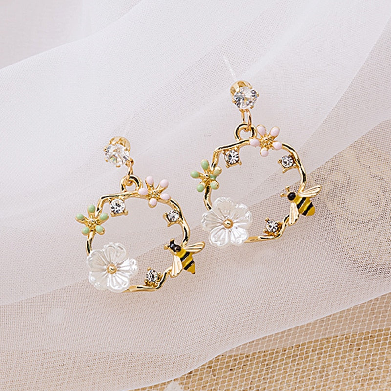 Luxury Crystal Zircon Stud Earrings Vintage Snowflakes Temperament Earrings